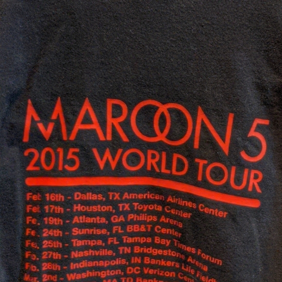 Maroon 5 concert t-shirt (2015) - Picture 6 of 7